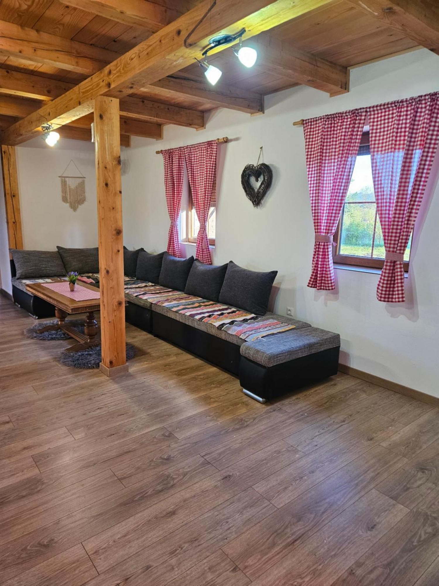 Villa Ruralna Kuca Za Odmor Lika Lovinac  Exterior foto